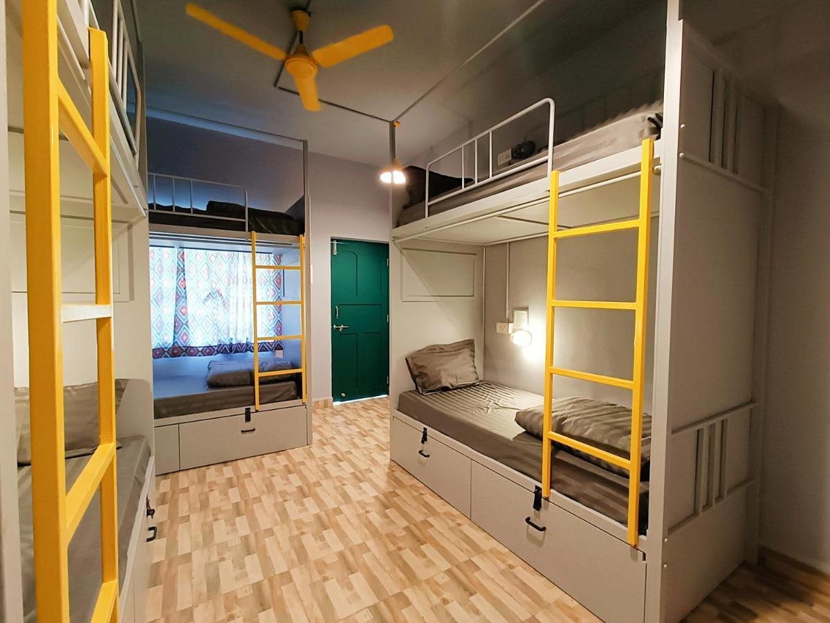Whoopers Hostel Anjuna, Goa Eksteriør bilde