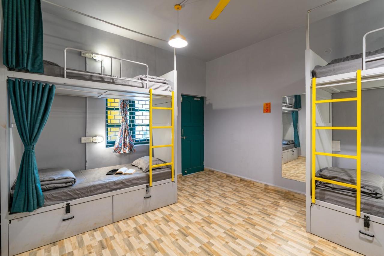 Whoopers Hostel Anjuna, Goa Eksteriør bilde