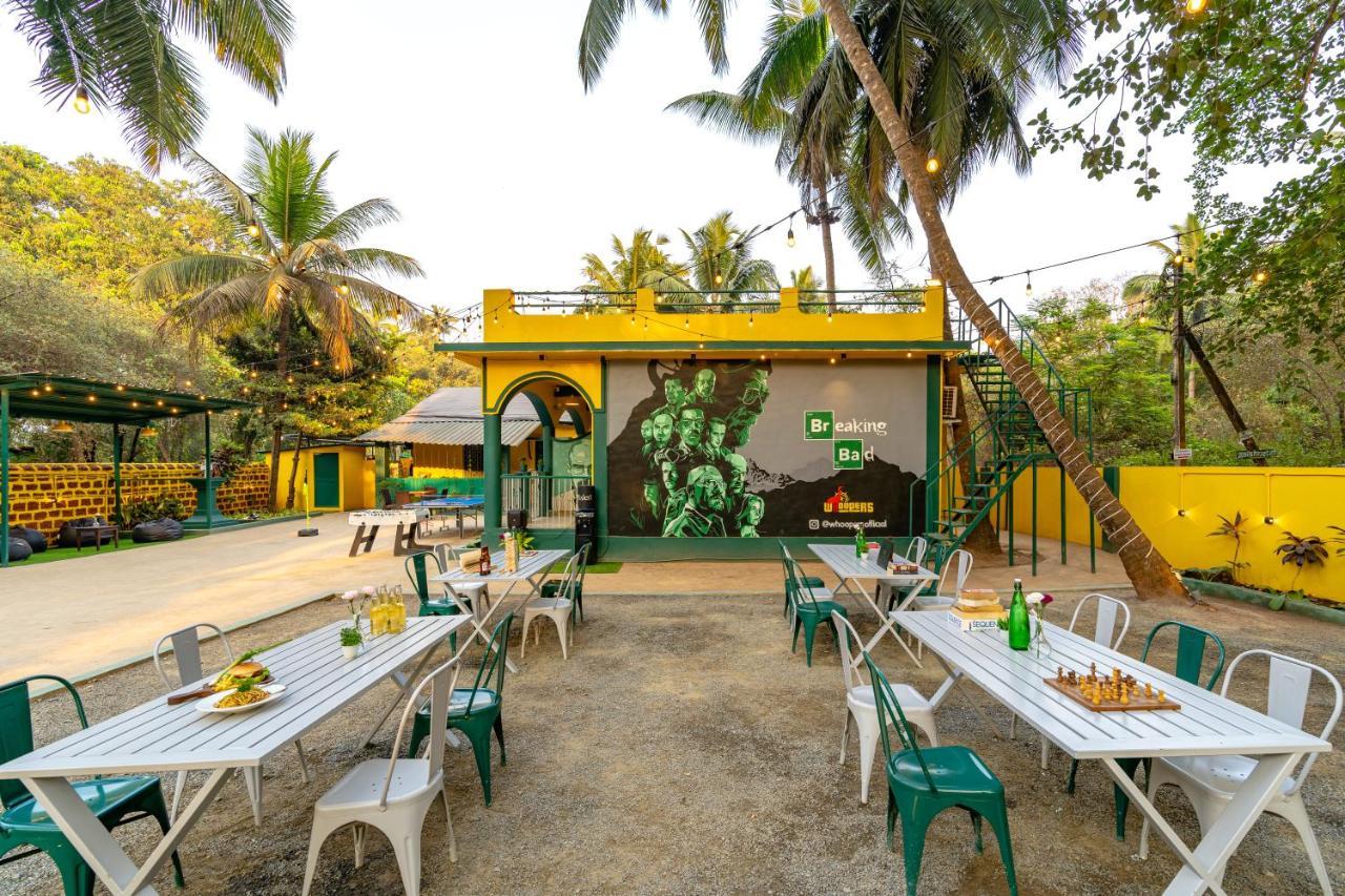 Whoopers Hostel Anjuna, Goa Eksteriør bilde